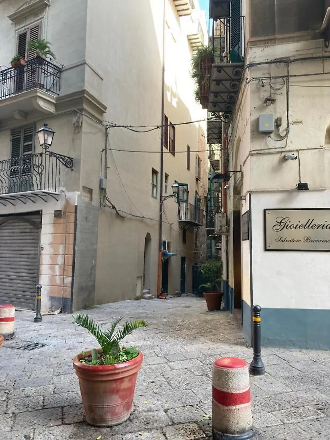 Bb4U Apartments And Terrace Palermo 0*,